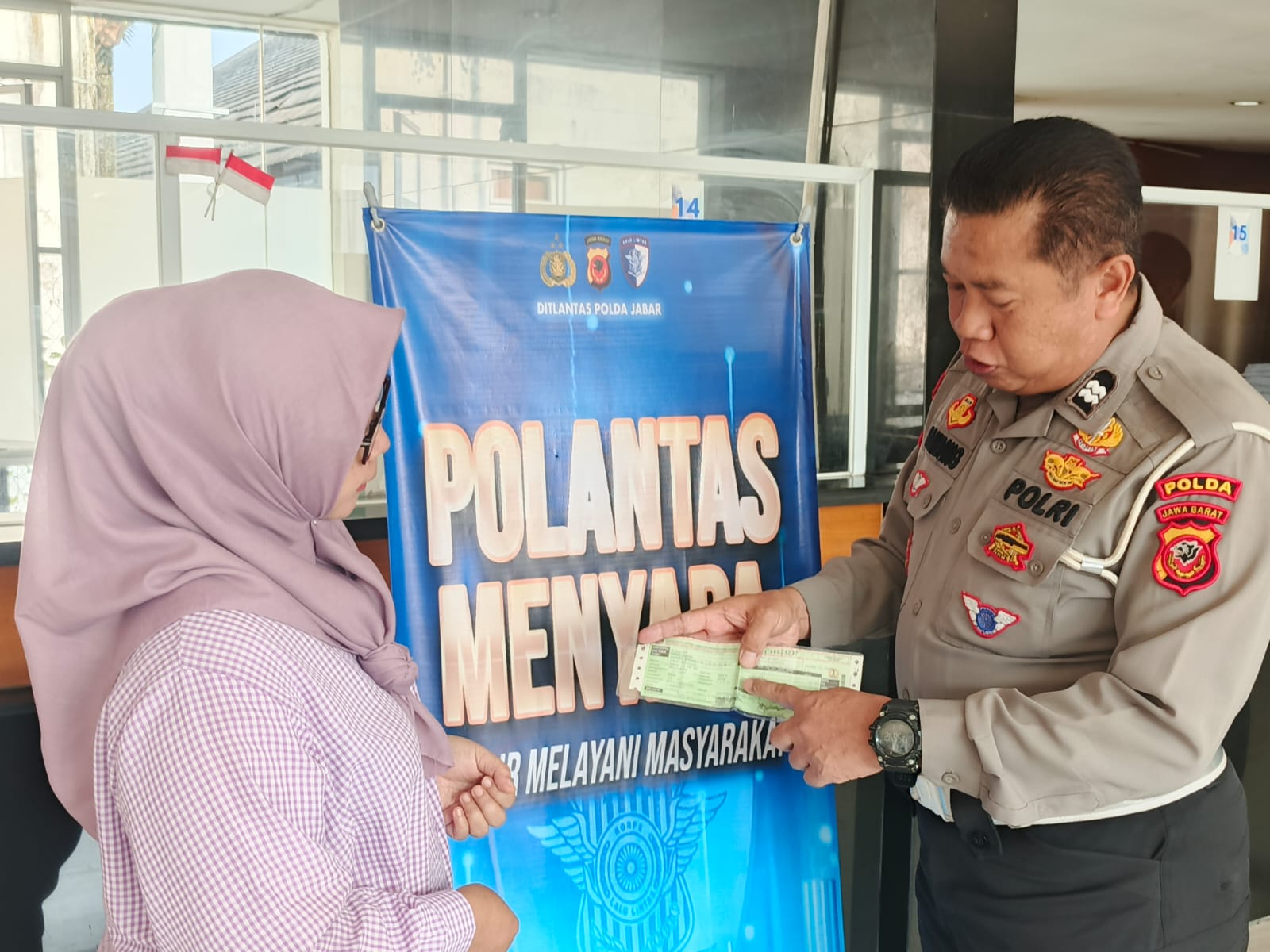 Wujud Kepedulian dan Pelayanan Humanis di Samsat Kota Bandung Barat