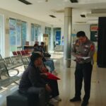 POLANTAS MENYAPA MASYARAKAT DI SAMSAT UNTUK TINGKATKAN PELAYANAN HUMANIS