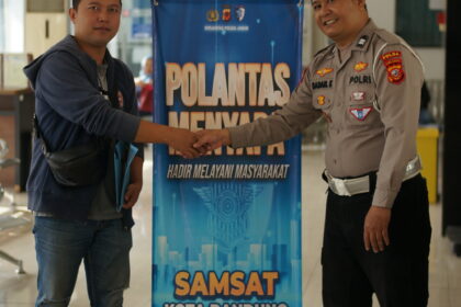 Aiptu Dadan Hadir Mendampingi Warga, Edukasi Tertib Pajak dan Administrasi Kendaraan di Samsat Pajajaran Bandung dsc09300