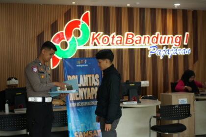 Briptu Agness dan Bapenda Bandung Perkuat Literasi Pajak Kendaraan Lewat Edukasi Langsung di Samsat dsc09318