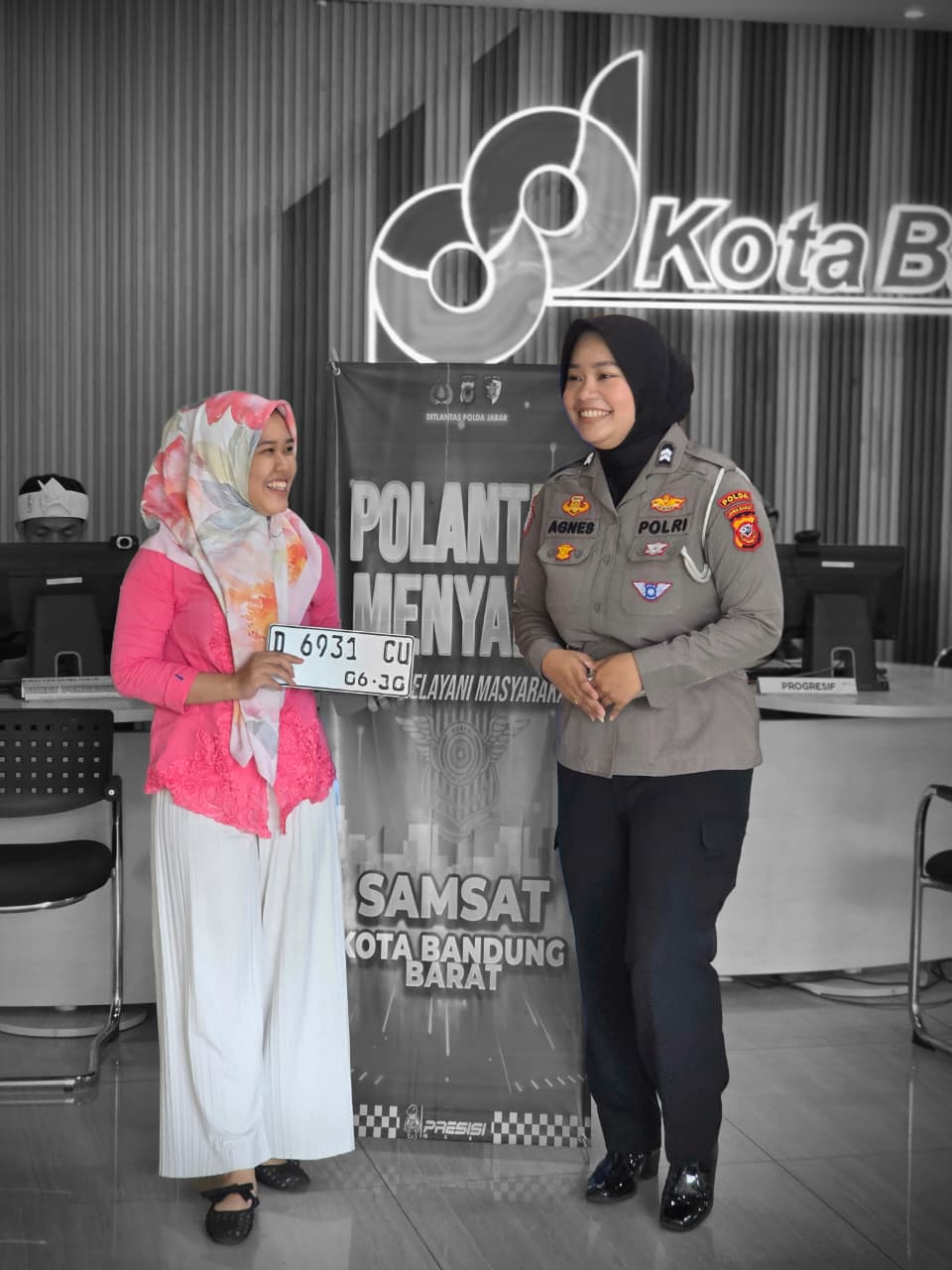 Briptu Agnes Bertekad Tingkatkan Performa dan Pelayanan Tahun 2026 melalui Program Polantas Menyapa b89ec2b8 d8d4 4958 aa2f f1225fd9b2ed