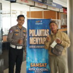 Respons Cepat dan Pelayanan Ramah: Briptu Novan Bantu Masyarakat di Samsat Pajajaran polantas menyapa pajajaran (19)