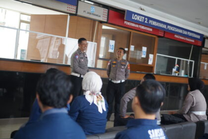 Pendekatan Humanis di Lapangan: Ipda Irvan dan Aipda Iyan Perkuat Pelayanan Langsung kepada Masyarakat dsc05827