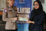 Bripka Lita Hadirkan Pelayanan Ramah dan Informatif, Berikan Kenyamanan bagi Masyarakat di Samsat Pajajaran p1023050