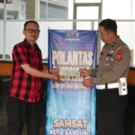 Aipda Iyan Hadir dengan Sentuhan Humanis, Jadikan Pelayanan di Samsat Pajajaran Lebih Bersahabat p1023005