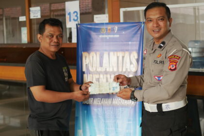 Aipda Aep Santana Perkuat Edukasi Tertib Pajak, Hadirkan Pelayanan Presisi di Samsat Pajajaran p1023000